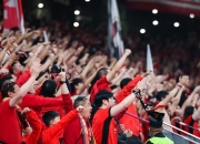 开云体育app-铁杆球迷聚集看台，为心爱球队加油助威的简单介绍