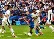 开云体育平台APP-欧洲杯淘汰赛激烈角逐，弱者岌岌可危的简单介绍