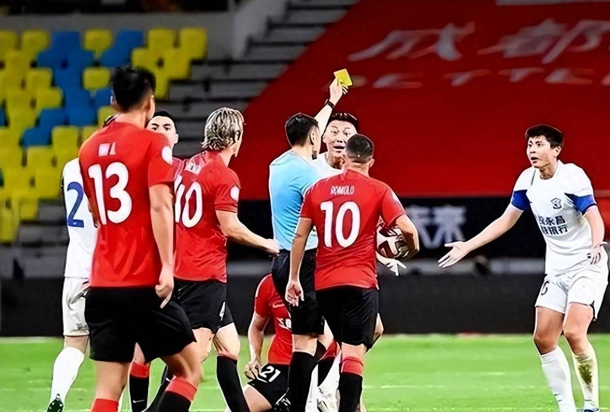 包含热血沸腾的欧洲国家足球比赛如火如荼的词条