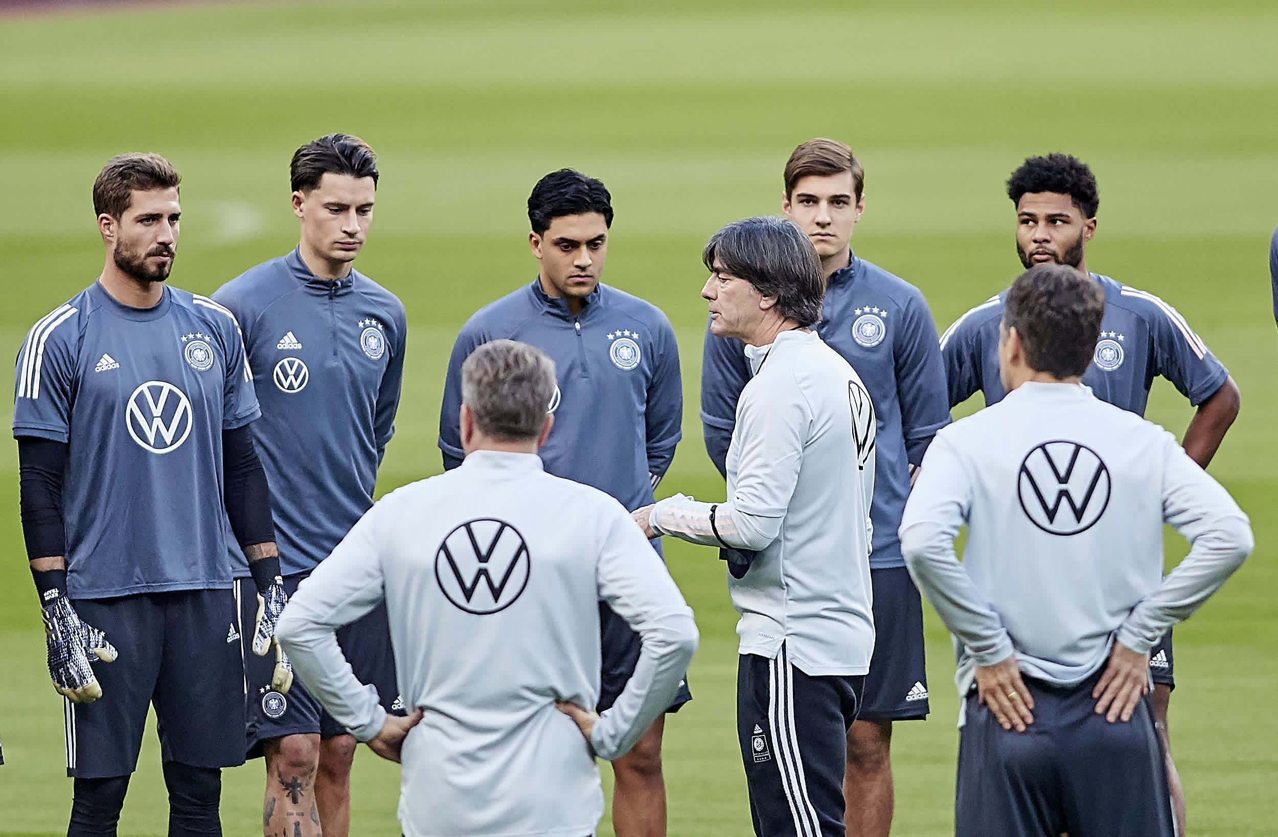 关于舍甫琴科三连折名不虚传欧洲杯夺冠形势进一步扩大的信息