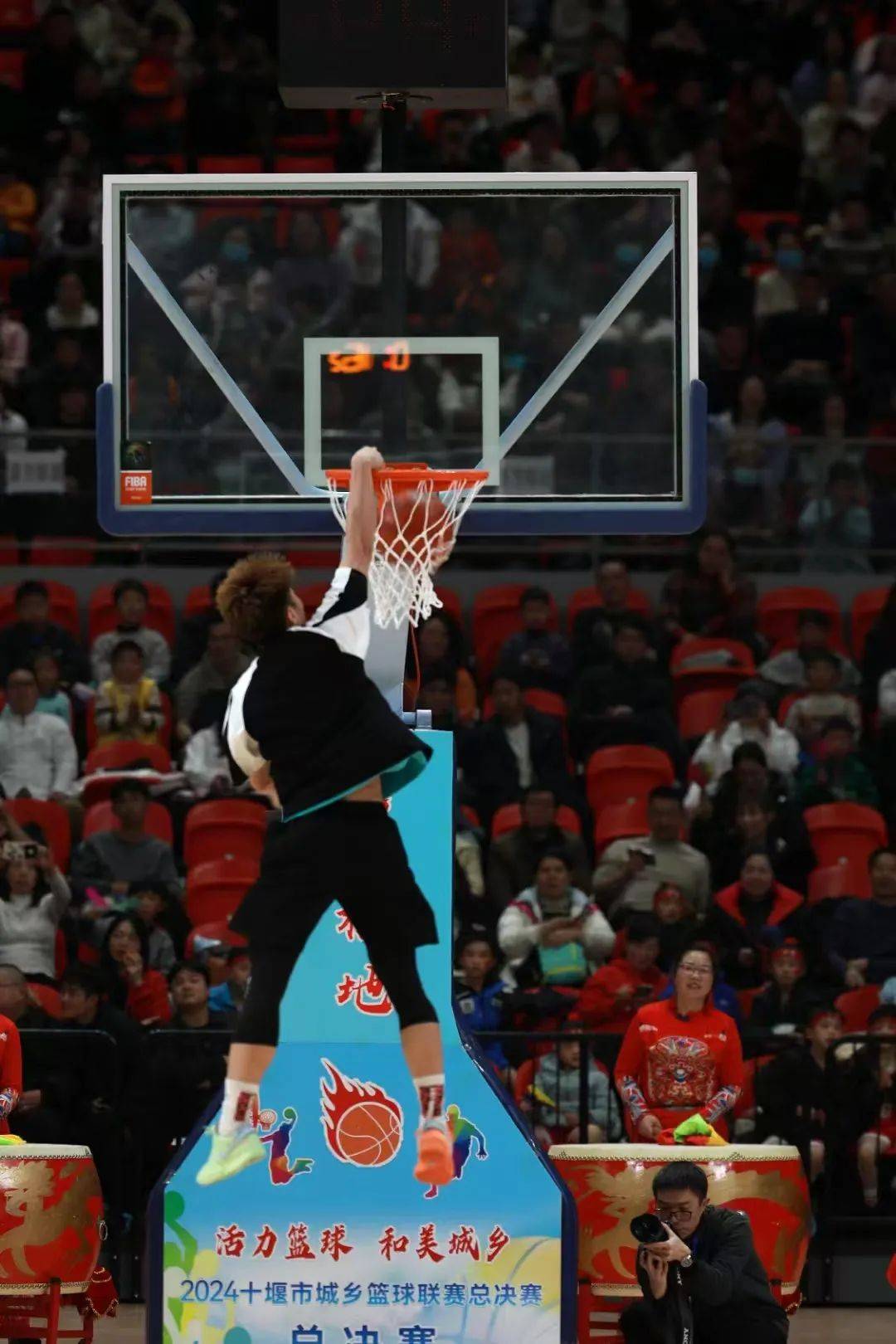 包含动人瞬间!球场上感人一幕,赞叹无限的词条 包含动人瞬间!球场上感人一幕,赞叹无限的词条