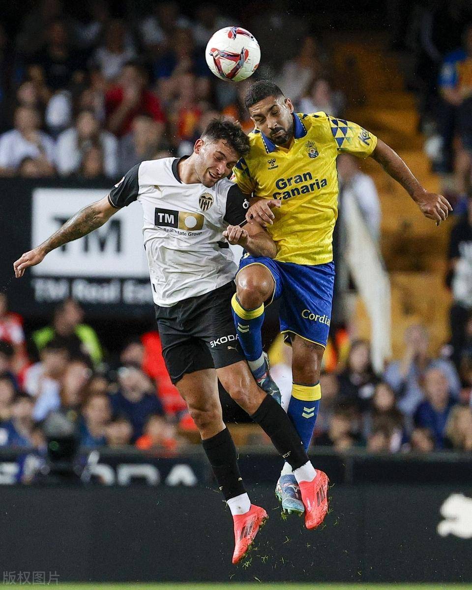 瓦伦西亚主场惨败,积分继续滑落 瓦伦西亚主场惨败,积分继续滑落