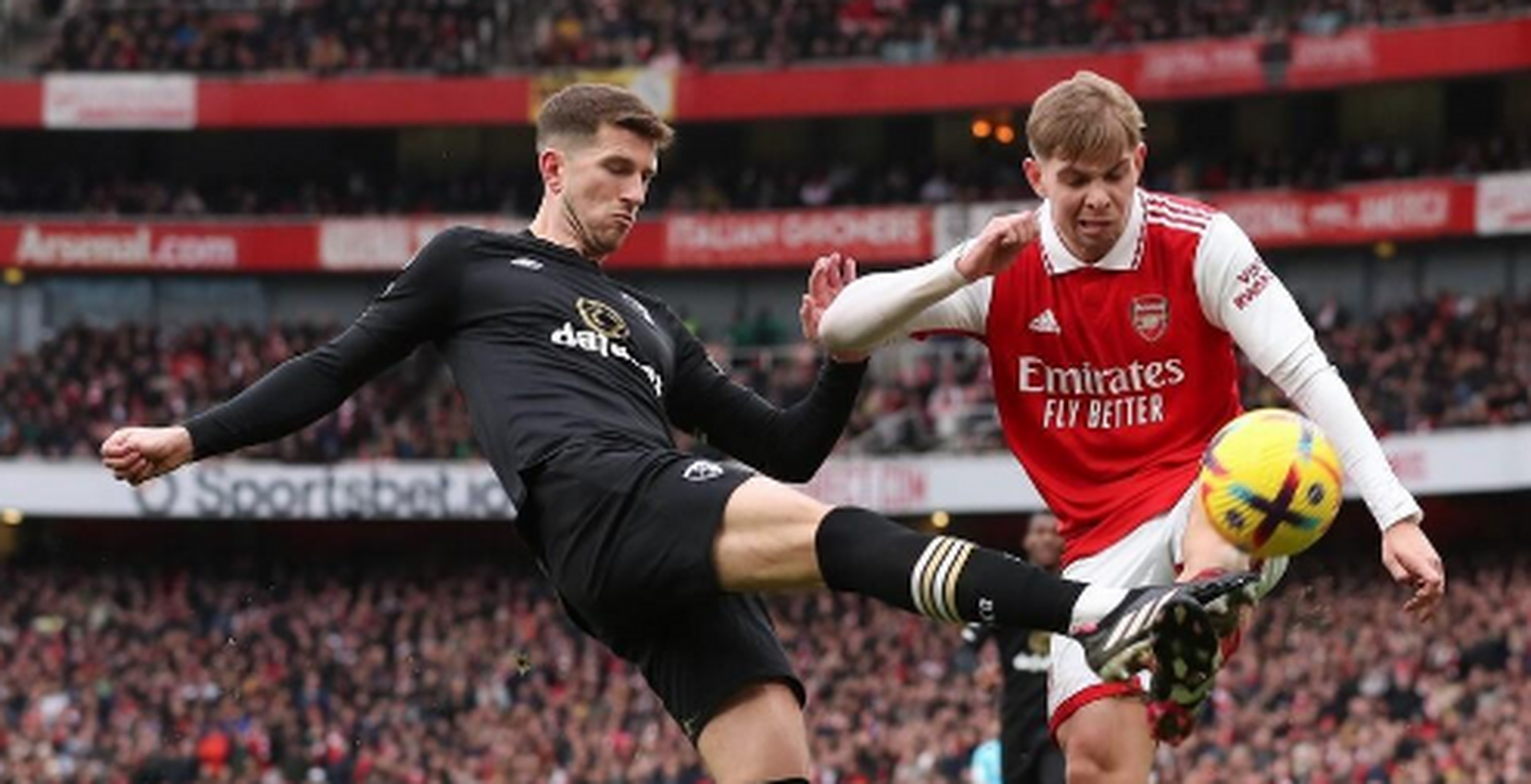 包含华德福德主场大捷，英超顶尖球队之争愈加激烈的词条