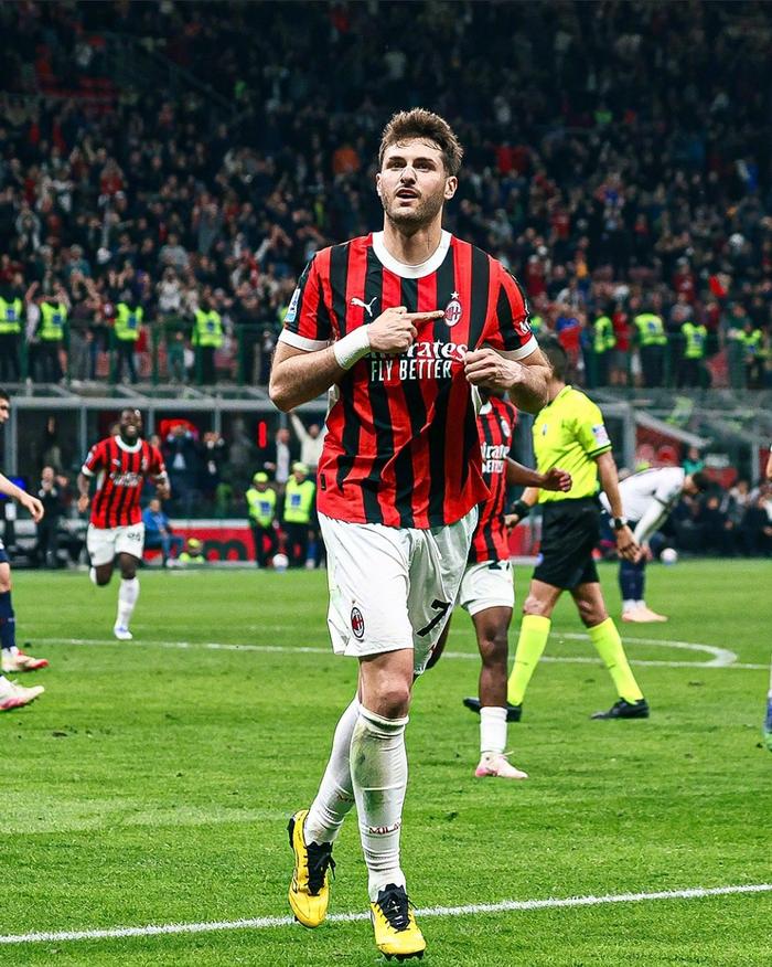 AC米兰客场奋力拼抢，实现惊险逆转反超