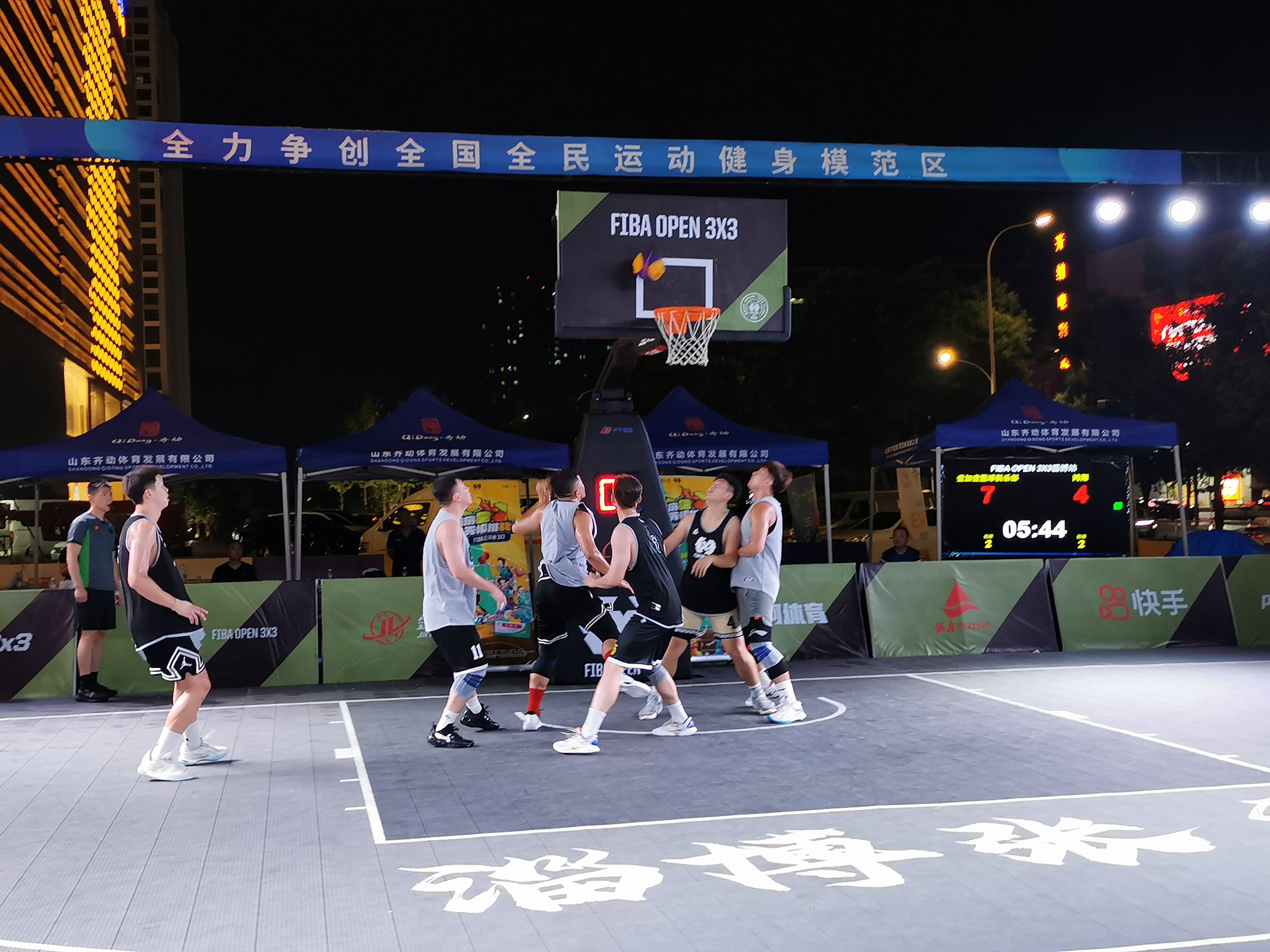 体育产业发展助力足球运动日益繁荣