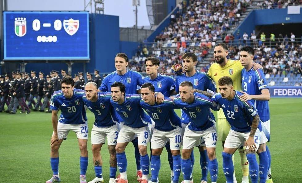 意大利在欧预赛中大获全胜，稳坐小组第一的简单介绍