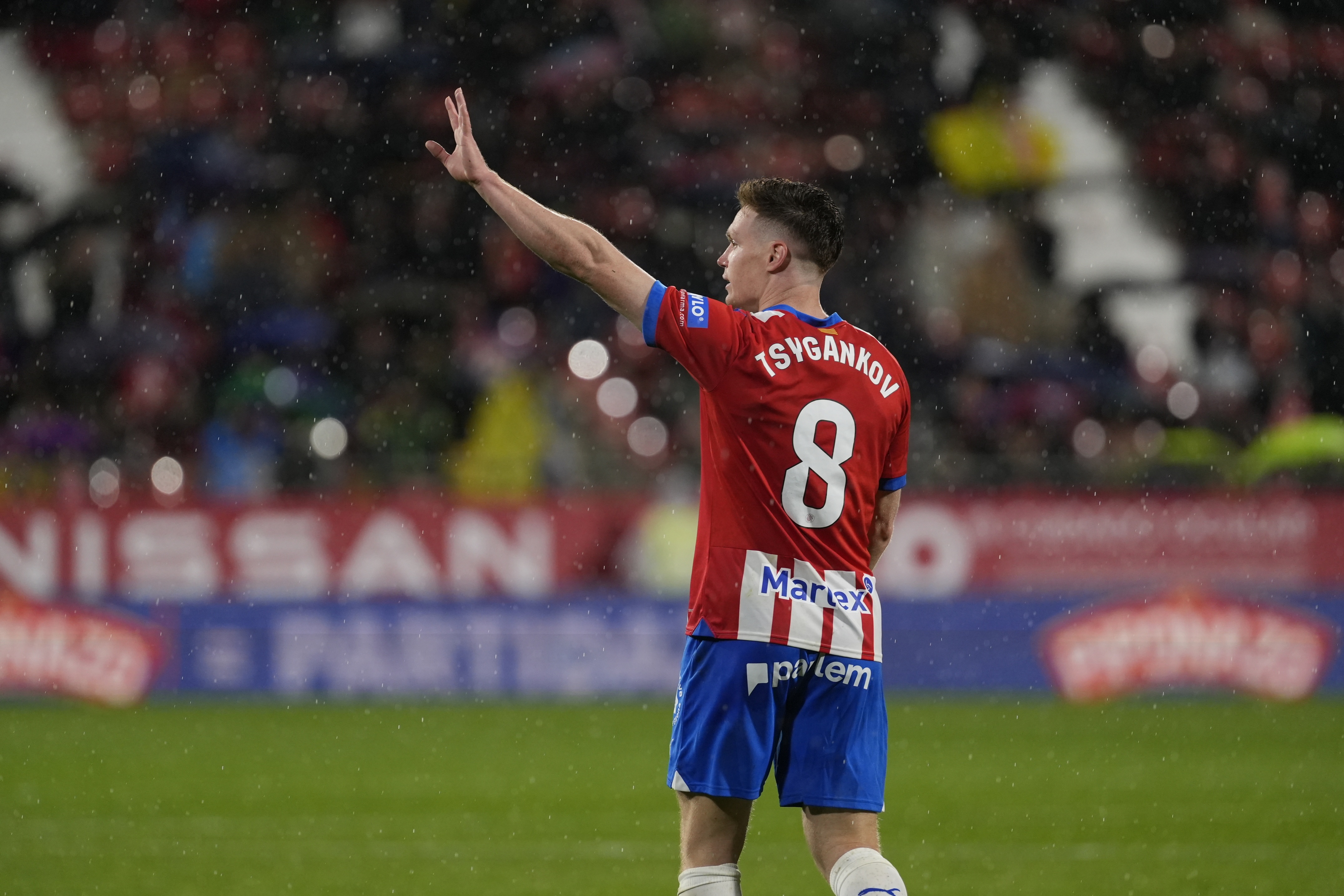 赫罗纳意外取胜，主场保持不败