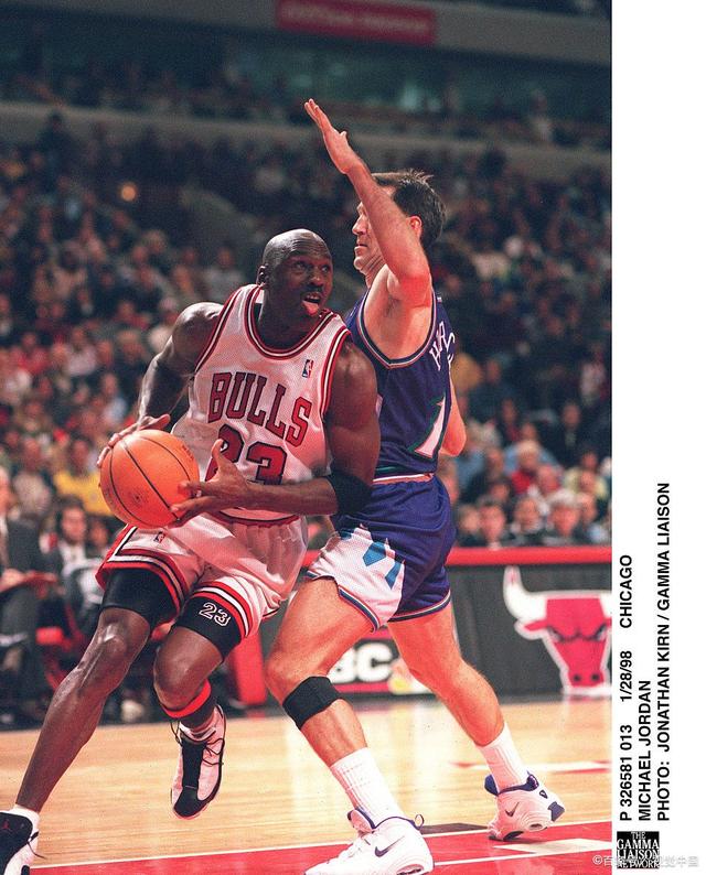 包含篮球巨星再度巅峰,乔丹创纪录再度惊艳的词条 包含篮球巨星再度巅峰,乔丹创纪录再度惊艳的词条