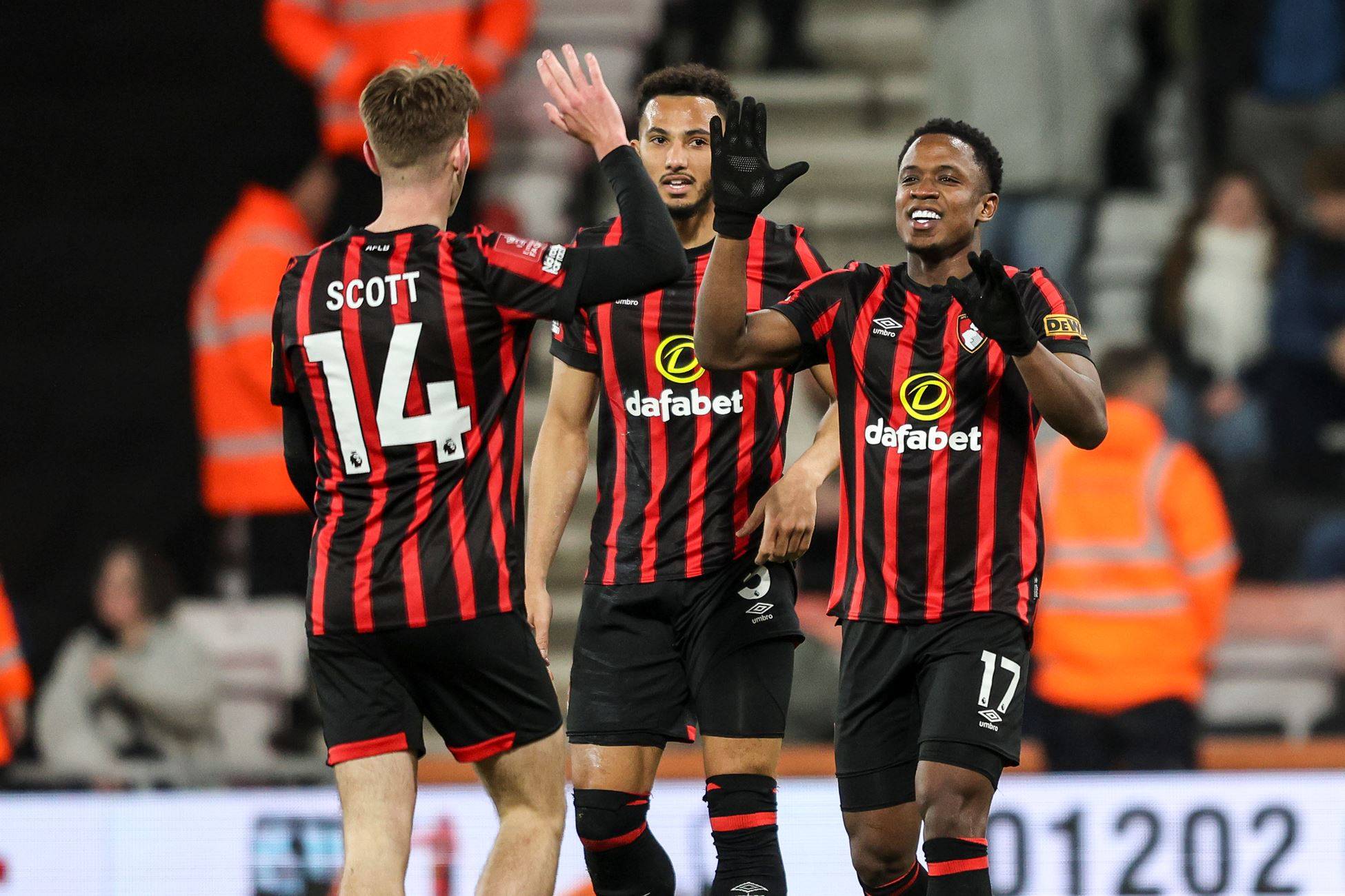 埃弗顿战胜强敌,赢得宝贵三分 埃弗顿战胜强敌,赢得宝贵三分