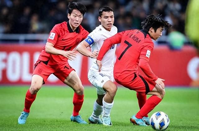 亚洲足球赛场上球队的出色表现 亚洲足球赛场上球队的出色表现