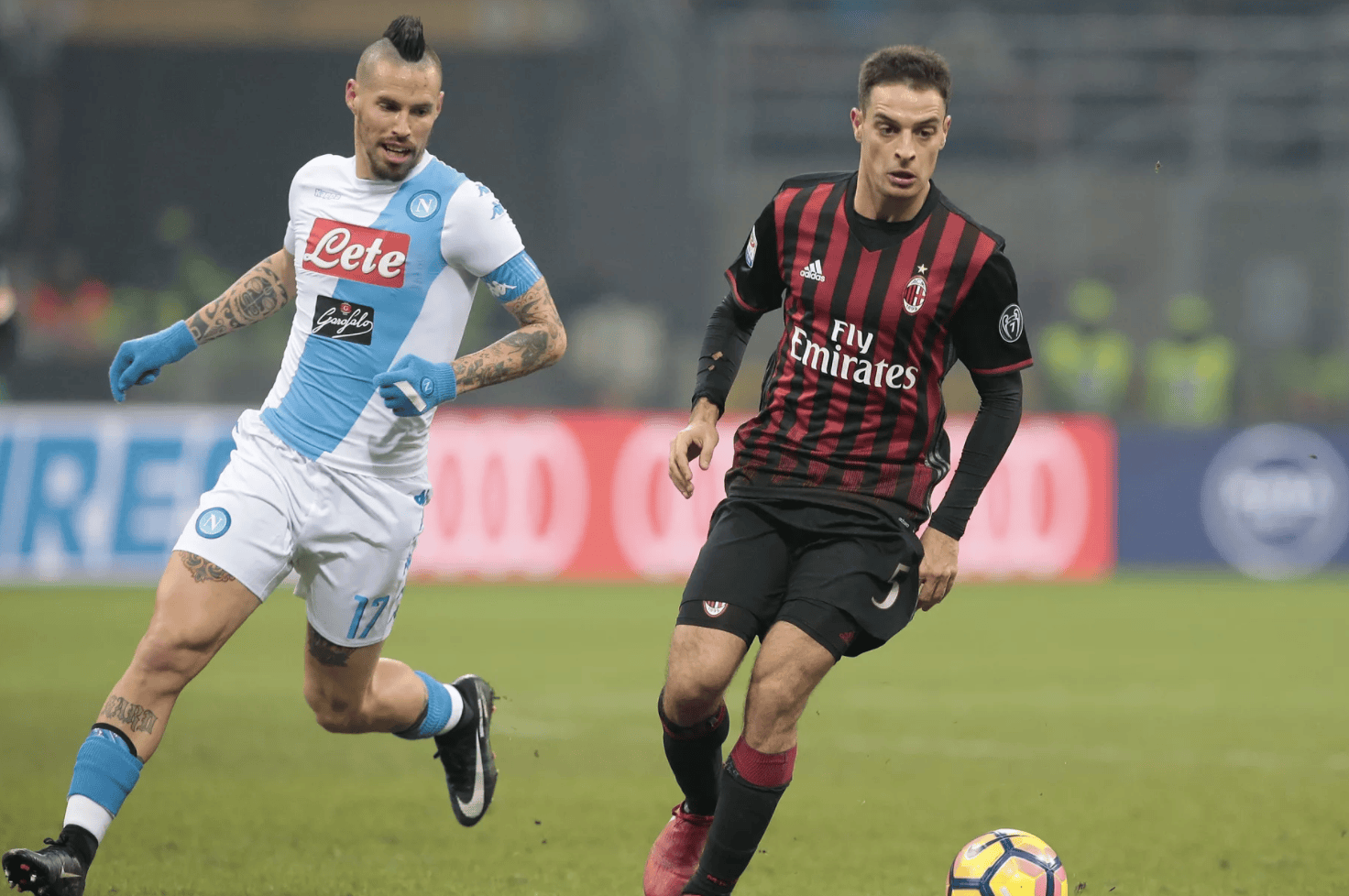 包含那不勒斯客场-逼平萨索洛的词条