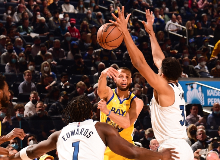 包含斯图加特迎来两连胜状态回暖的词条