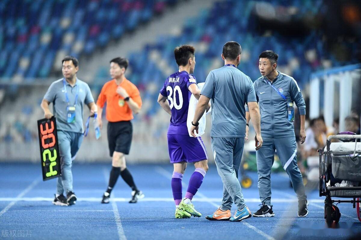 关于国家队缺兵少将难获佳绩,教练下课风波的信息 关于国家队缺兵少将难获佳绩,教练下课风波的信息