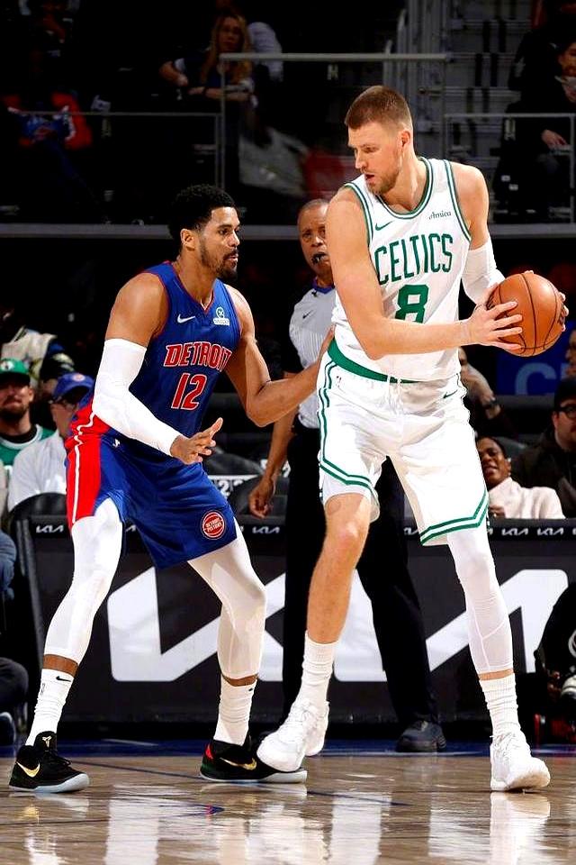 狂热对决:凯尔特人不敌活塞遭遇惨败的简单介绍 狂热对决:凯尔特人不敌活塞遭遇惨败的简单介绍