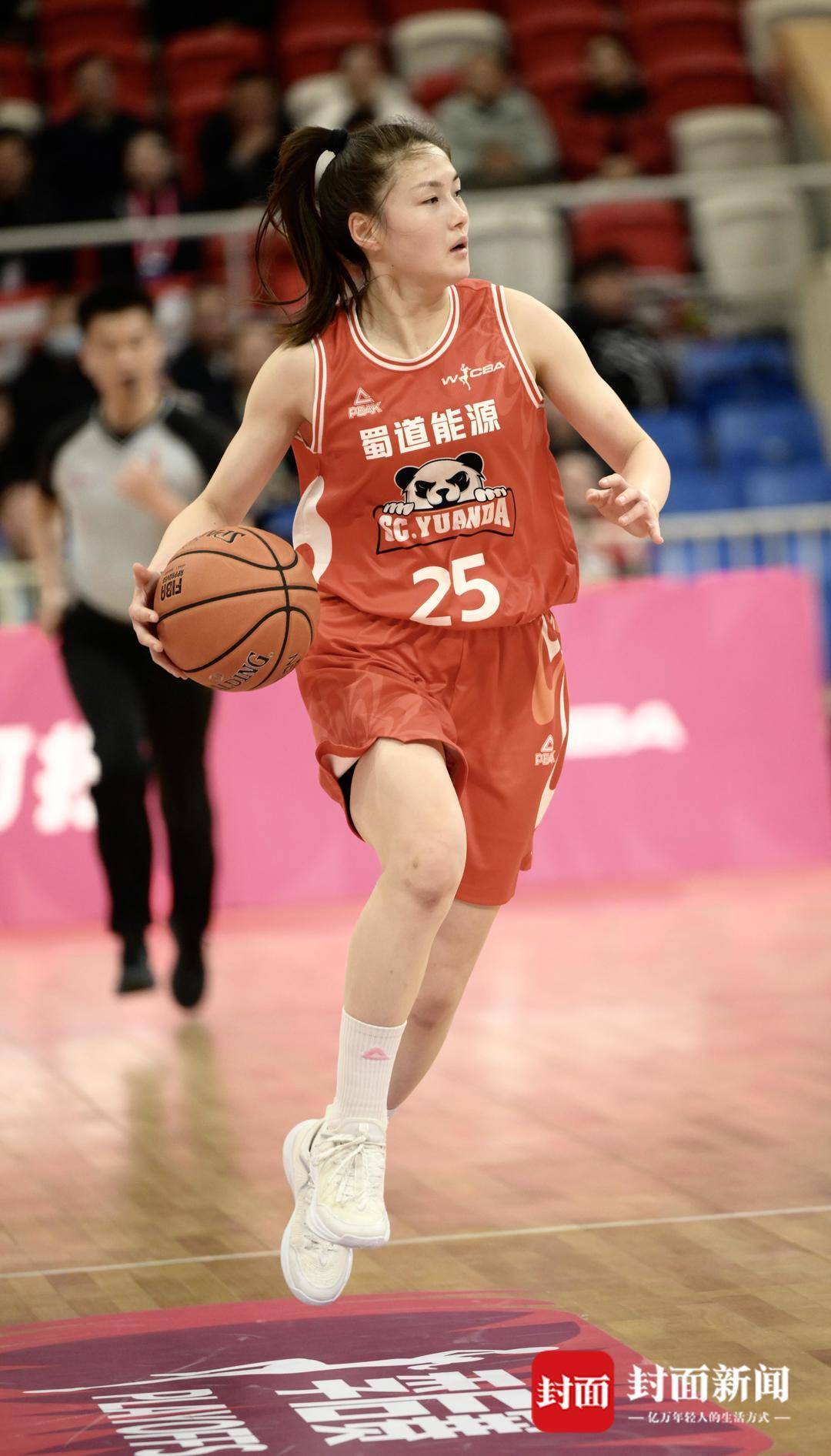 江苏女篮大胜山东队，取得领先优势