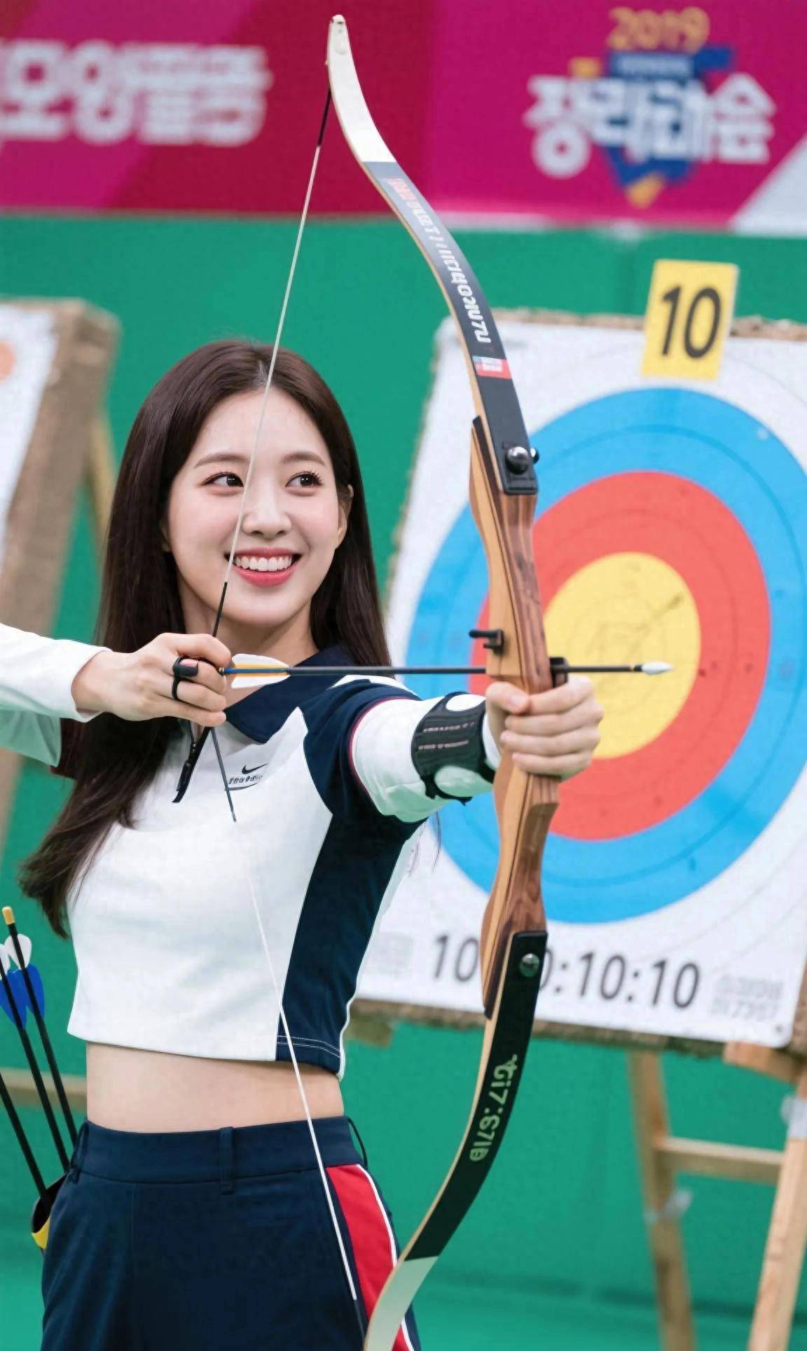 关于韩国女子射箭选手突围决赛，望夺金的信息