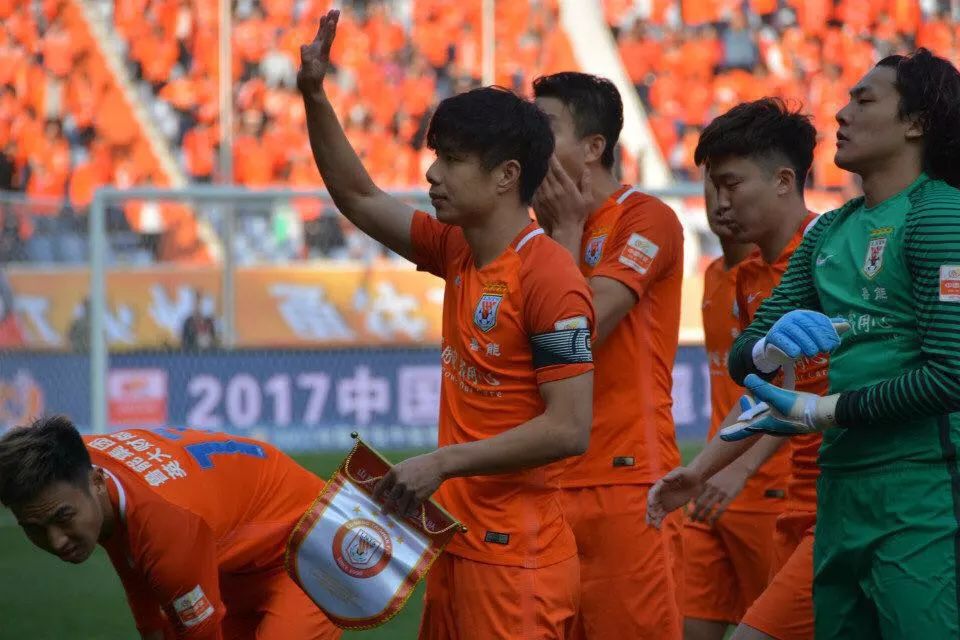 山东鲁能主场胜出,力克天津泰达夺冠 山东鲁能主场胜出,力克天津泰达夺冠