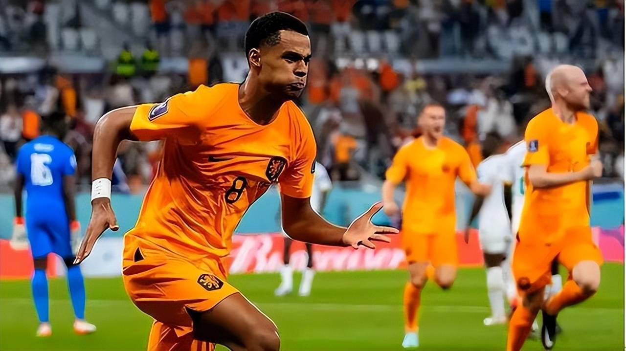 关于荷兰中场在场上屡屡关键突破制造威胁的信息