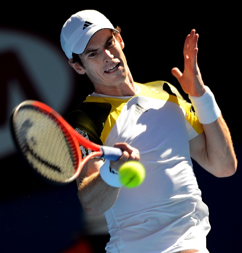 包含日本网球队轻取英国网球队，穆雷完成帽子戏法的词条